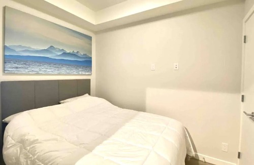 Sidney Apartment | Perfect Brand New Condo Downtown Sidney