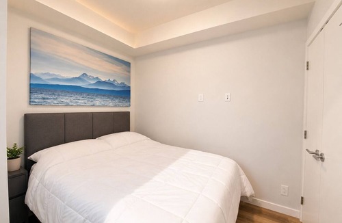 Booktown Hotel | Perfect Brand New Suite Downtown Sidney