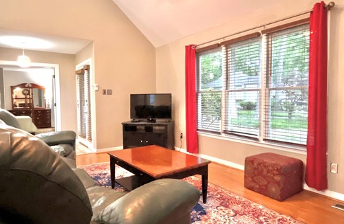 Woodlake House | Perfect for Extended Stays! First Floor Bedroom/Fenced Yard/Pet Friendly