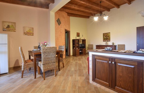 Trappeto Apartment | Pet friendly apartment in Trappeto with WiFi