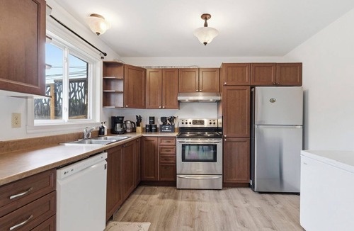 Brossard House | Pet-Friendly Brossard Home w/BBQ Terrace & Garage