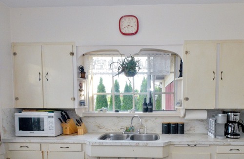 Union Bay House | Pet Friendly Cute Character Home - Steps To Ocean