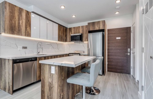 Davie Village Apartment | Pet Friendly Furnished One Bedroom @ 1168 Pendrell