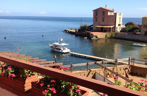 Porticello Apartment | Pieds dans l'eau,Palermo,borgo di pescatori, 2bedrs 2bathrs