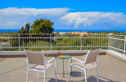 Terrasini House | Pomegranate house with Jacuzzi and garden