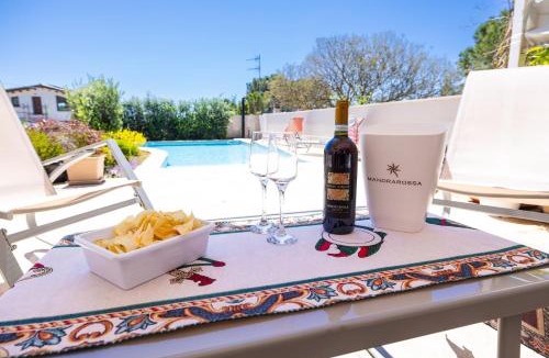 Partanna Villa | Pool heated whirlpool tub Wi-Fi AC P Private
