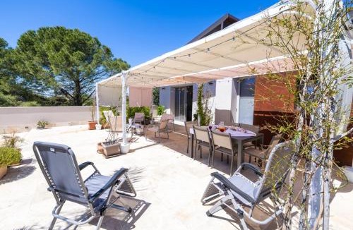 Partanna Villa | Pool heated whirlpool tub Wi-Fi AC P Private
