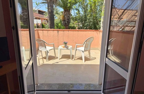 Tonnarella Apartment | [Portorosa Residence] Canal apartment with a view