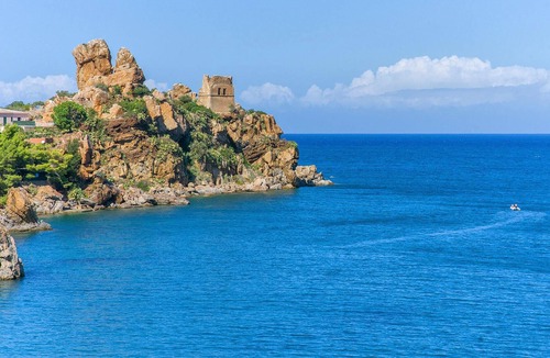 Collesano Apartment | Practically furnished vacation apartment welcomes you to Northern Sicily.