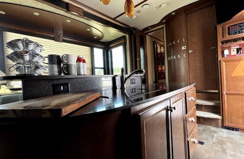 Stettler Cabin | Prairie Junction Cabins Stettler