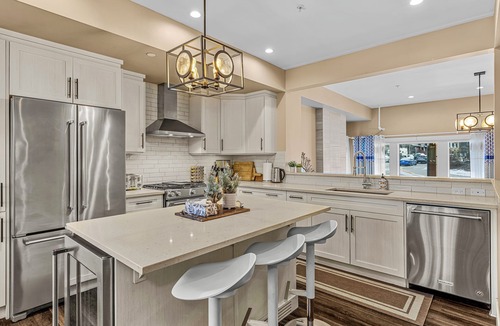 Canmore House | Premier Host I 2650 sqft Canmore Mtn View I 2 Private Parking I 4 Bdrm I 2 King