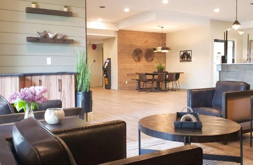 Smithers Hotel | Prestige Hudson Bay Lodge & Conference Centre, WorldHotels Crafted Collection