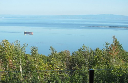 Saint-Joseph-de-la-Rive House | Prestigious 5 Bedroom Vacation Home Offering Stunning Views of St-Lawrence River