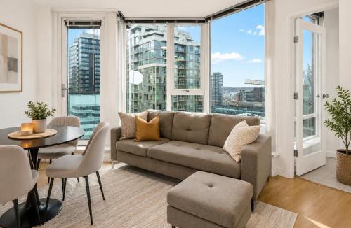 Yaletown Apartment | Prime Hamilton Street 2-Bedroom Vancouver Stay