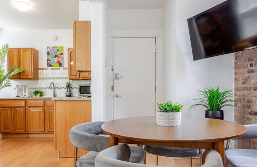 Shaughnessy Village Apartment | Prime location | Lovely 3BR downtown MTL