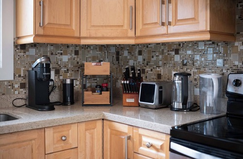 Fraserview House | Private 2BR 2Bath Suite - Sunset Vancouver