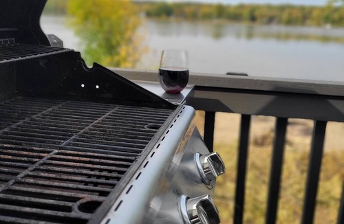 Plaisance Ski Chalet | Private beach on the Ottawa river!