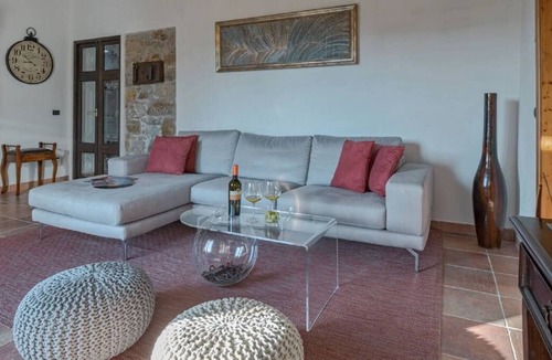 Buseto Palizzolo Villa | Private countryside villa with swimming pool