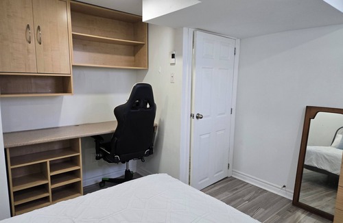 Longueuil Apartment | Private Entry - Modern & Bright Longueuil Suite