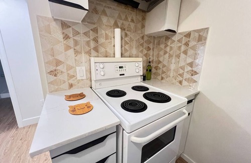 Maple Ridge Condo | Private Guest Suite, Two Parking Spaces