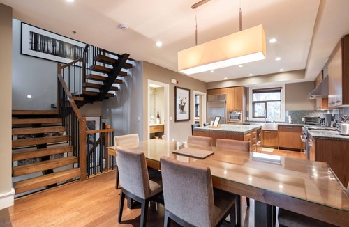 Whistler Apartment | Private Hot Tub | Garage | AC | Secure mud room