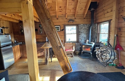 Drayton Valley Cabin | Private Log Cabin Rental