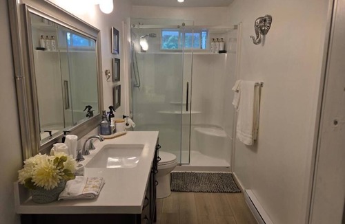 Regional District of Nanaimo House | Private Master Bedroom in a Farmhouse