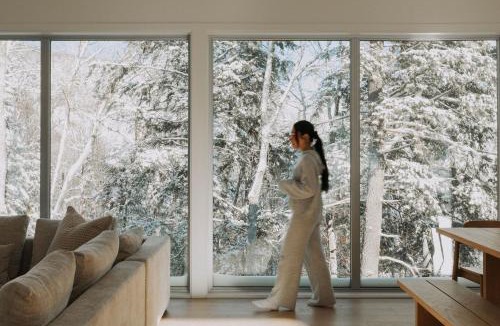 Lac Superieur Village Ski Chalet | Private Nordic Spa Retreat - Mont-Tremblant