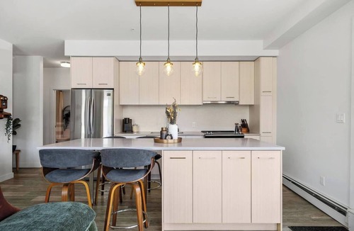 Whyte ave Condo | Private patio stay near Whyte Ave, UofA Hospital, and West Edmonton Mall