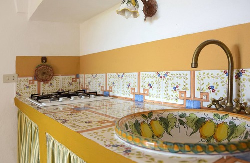 Pantelleria House | [Private Pool + Sea View + Garden + Barbecue] Entire "Dammuso" Estate