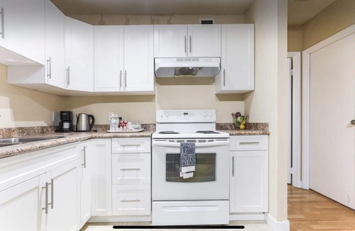 Downtown Edmonton Condo | Private Rooms Downtown River Valley Condo Men only Non Smoking.