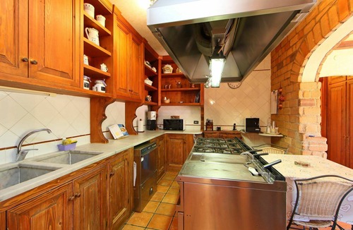Monte Compatri Villa | Private Villa with WIFI, A/C, private pool, hot tub, TV, patio, pets allowed, panoramic view