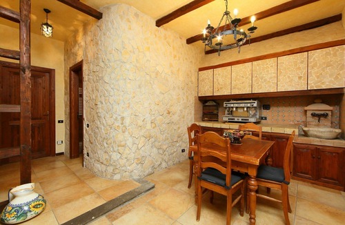 Monte Compatri Villa | Private Villa with WIFI, A/C, private pool, hot tub, TV, patio, pets allowed, panoramic view