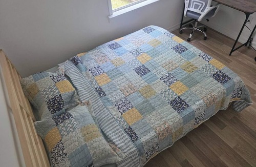 North Central Edmonton House | Pvt Queen Bed & Work Desk|BBQ,Near NAIT, UofA,Downtown,Detached Free Garage,WiFi
