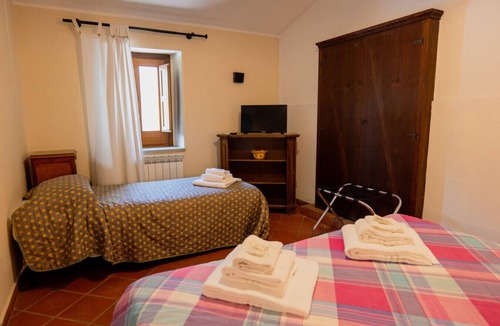 Nicosia House | Quadrupla con Bagno in Camera