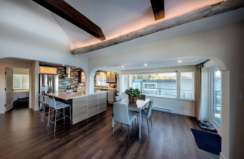 Regional District of Nanaimo Hotel | Qualicum Beach Ocean Suites