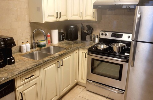 Vancouver South Apartment | Quiant 2 Bedroom Suite