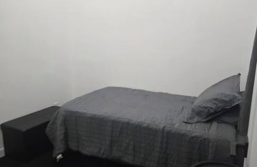 North Cowichan Bed & Breakfast | Quiet bright 2 bedroom 1 bathroom suite in town!