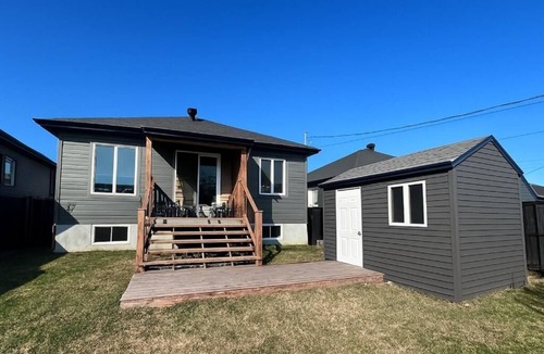 Saint-Philippe House | Quiet&Comfort Entire New house, near MTL, Parking