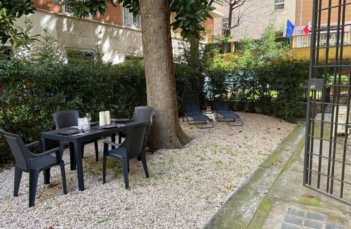 Parioli Apartment | Quiet Garden Apartment in Parioli