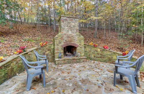 Tarheel House | Quiet Murphy Hideaway w/Decks & Outdoor Fireplace