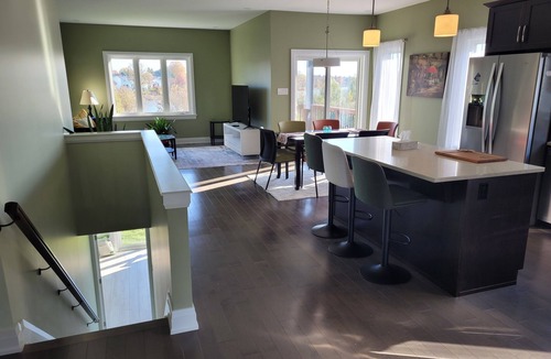 Casselman House | Quiet Riverfront , Pet friendly
