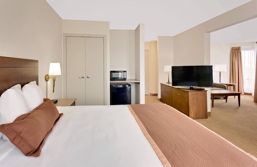 Kamloops Hotel | Ramada by Wyndham Kamloops