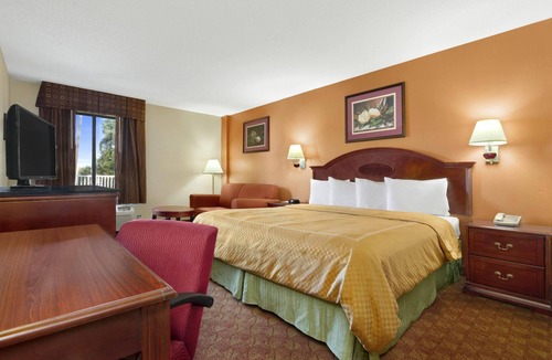 St. Andrews Hotel | Ramada Limited Columbia