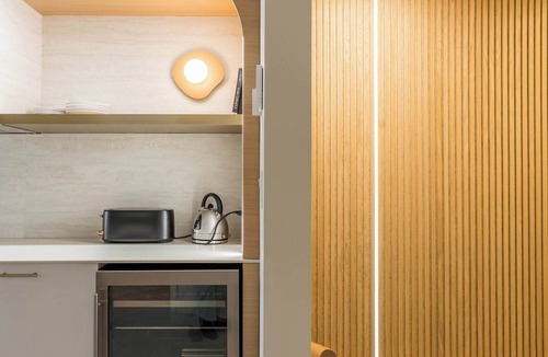 Plateau Mont Royal Apartment | Rare 4-Bed, 4 Private Ensuites, Full Kitchen, in BEST Montreal Area Mile End