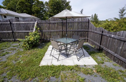Lunenburg House | Red Barn Bed & Breakfast