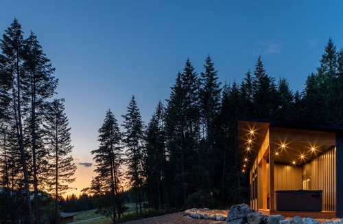 Golden Ski Chalet | Red Fox Lodge, 2 bedroom, 2 bathroom with Hot Tub