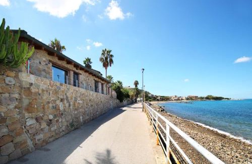 Marina di Caronia House | Relais Villa Giovanna - by the sea with garden