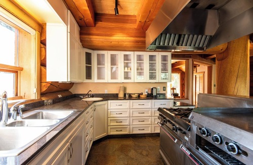 Blue River Hotel | Relax and Recharge - Luxury in the Mountains! Book your amazing getaway!