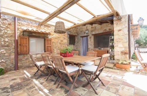 Sant'Ambrogio Villa | Relax at the Swimming Pool by Wonderful Italy